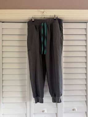 Women’s Figs Gray Jogger Scrub Pants with Teal Drawstring